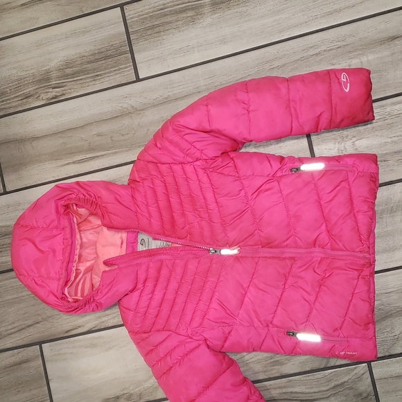 Girls Champion winter pink coat. - Picture 1 of 16